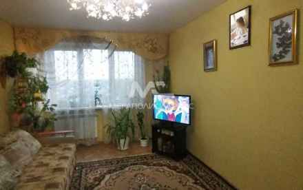 Полевая улица, 1